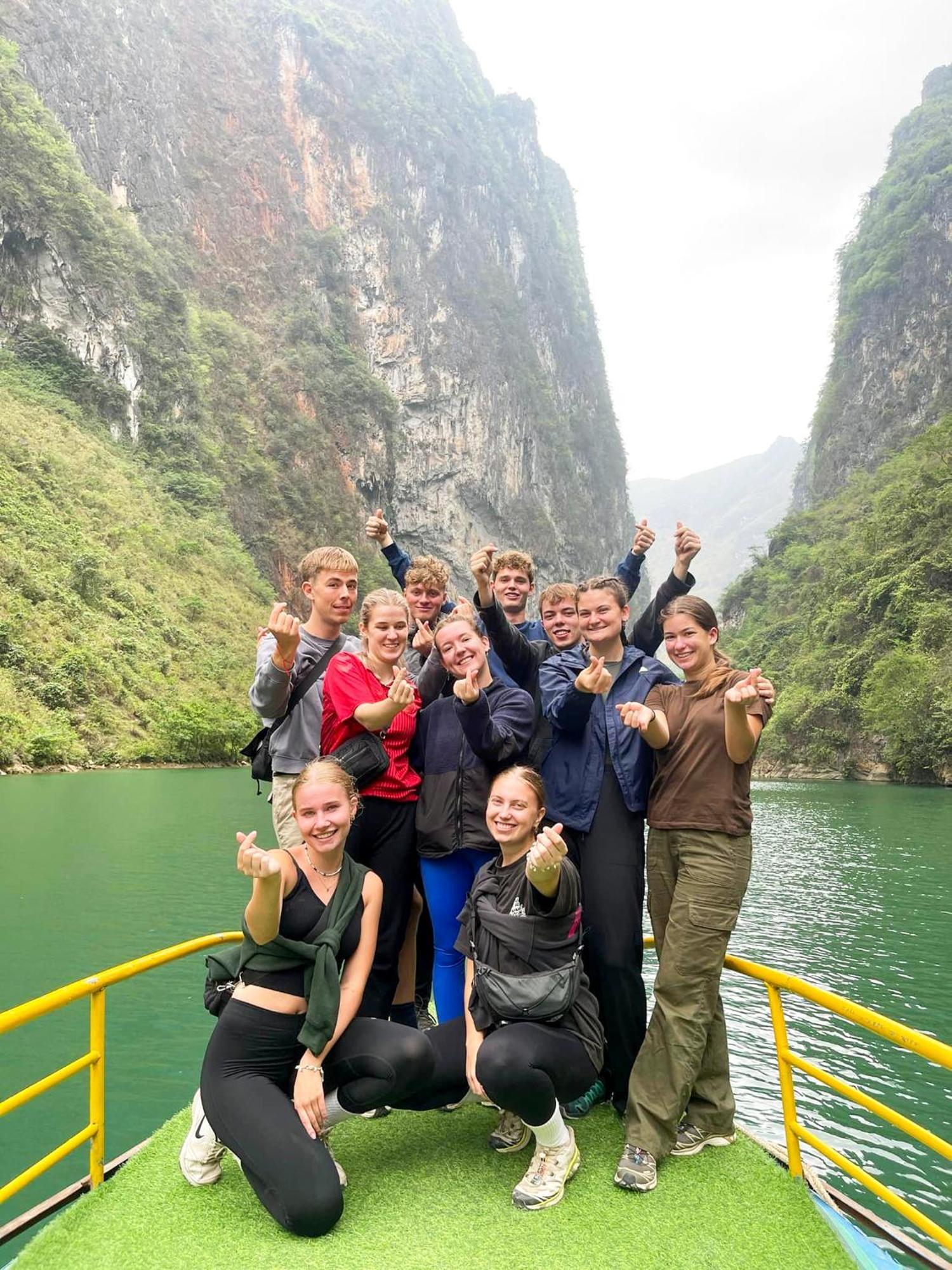 Lazy Cat Homestay - Motorbikes Rental & Tours Ha Giang Kültér fotó